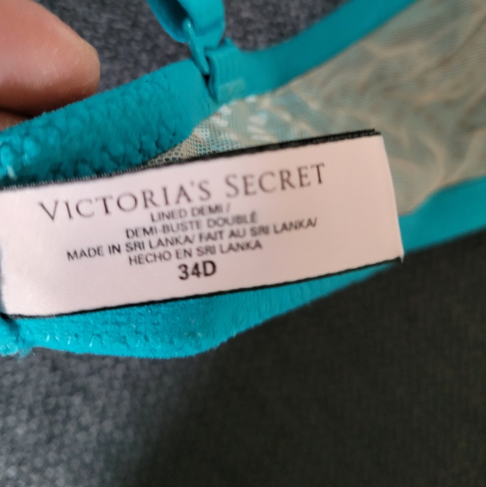 Victoria's Secret Bright Teal lined drmi bra 34D